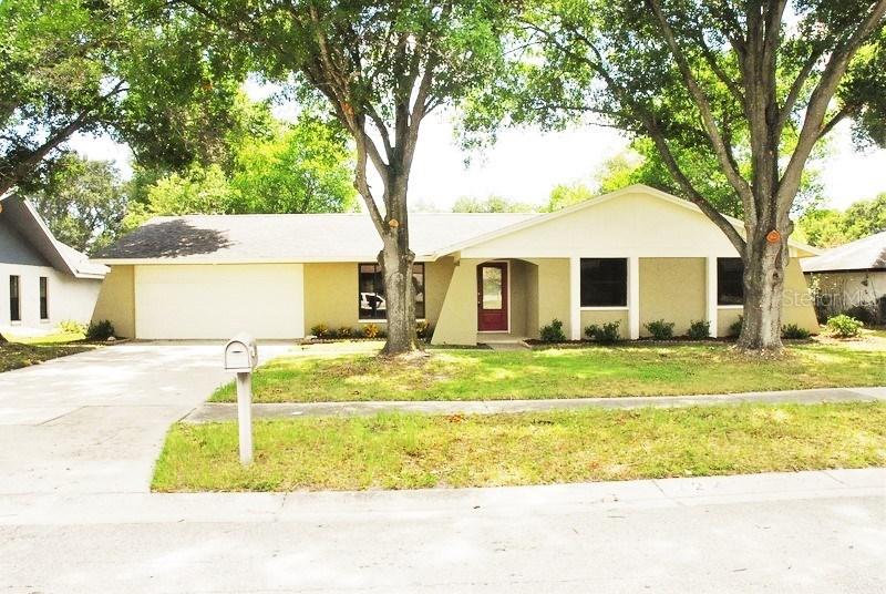 722 Green Cove Dr., Brandon, FL 33510