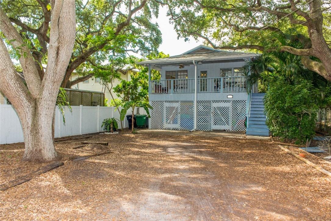 2705 W Leila Ave., Tampa, FL 33611