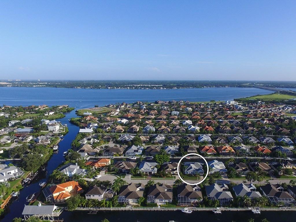 4719 Halyard Dr., Bradenton, FL 34208