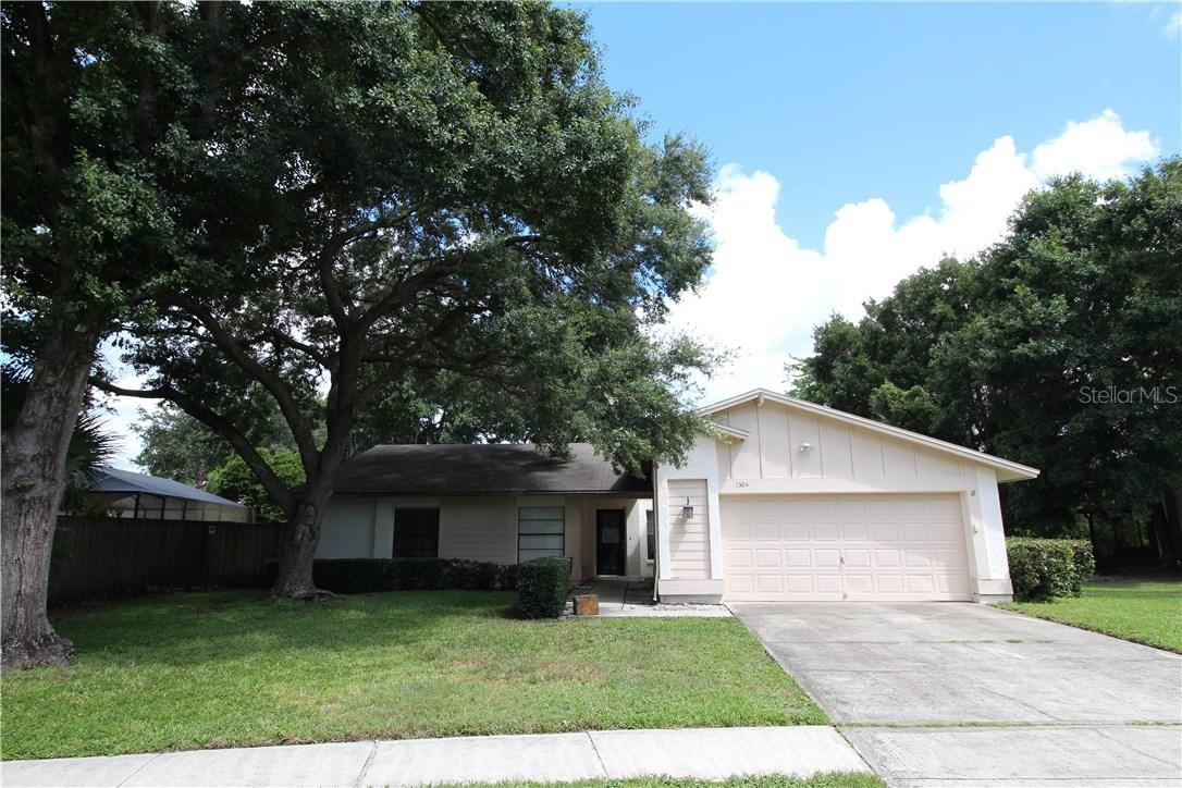 1304 Holleman Dr., Valrico, FL 33596