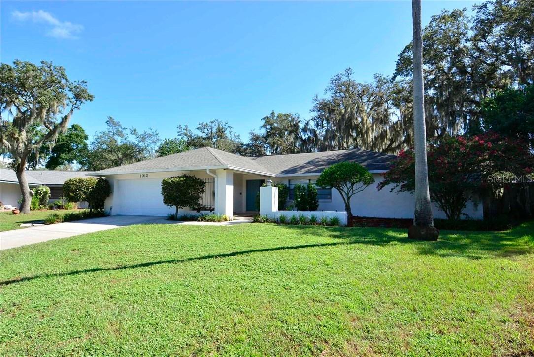 1012 Redbud Cir., Plant City, FL 33563