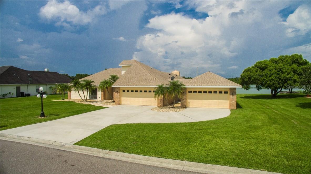 8809 Riverlachen Way, Riverview, FL 33578
