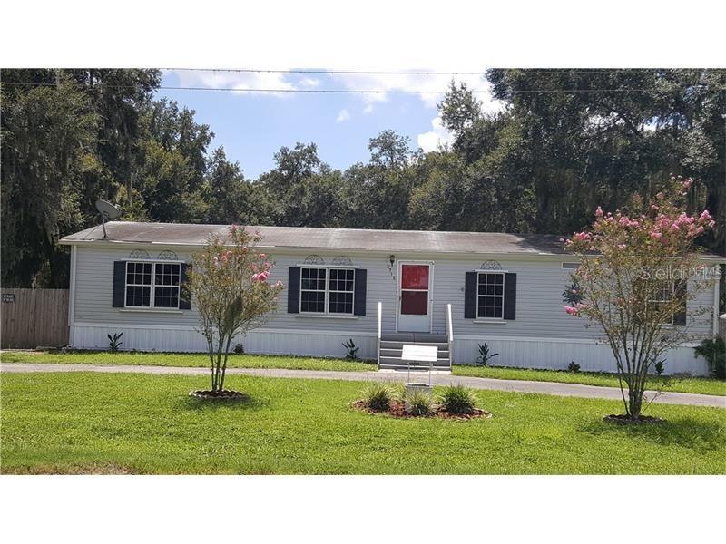 2715 W Knights Griffin Rd., Plant City, FL 33565