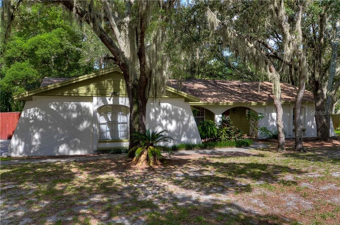 11208 Donneymoor Dr., Riverview, FL 33569