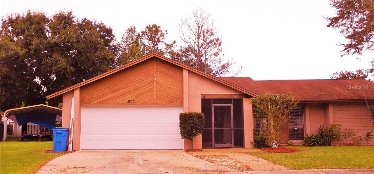 1923 Bow Ct, Valrico, FL 33594