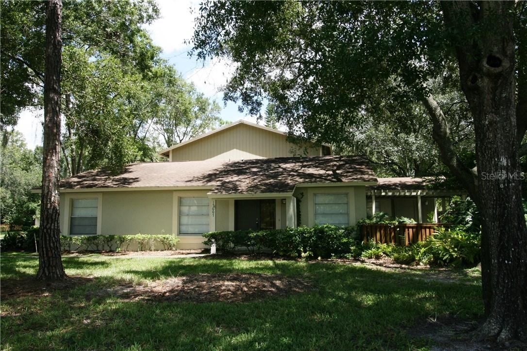 15607 Morning Dr., Lutz, FL 33559