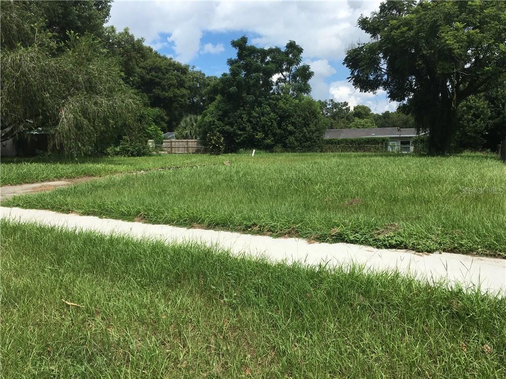 2338 Merrily Cir., Seffner, FL 33584