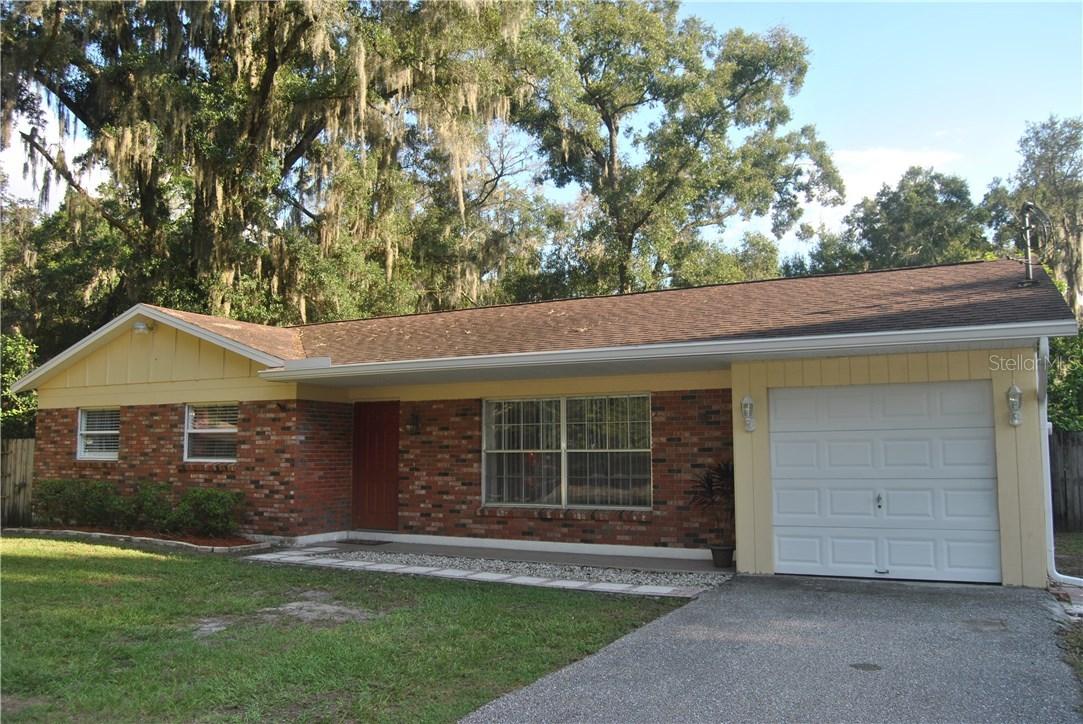 401 2nd Ave., Lutz, FL 33549