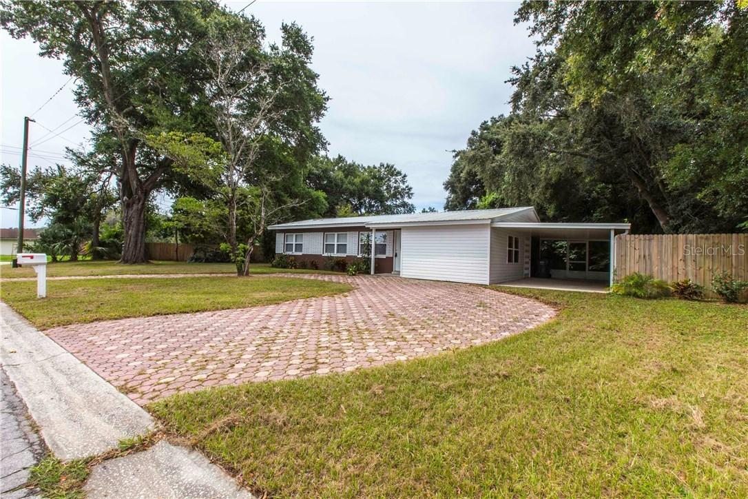 1004 Briarwood Rd., Brandon, FL 33511