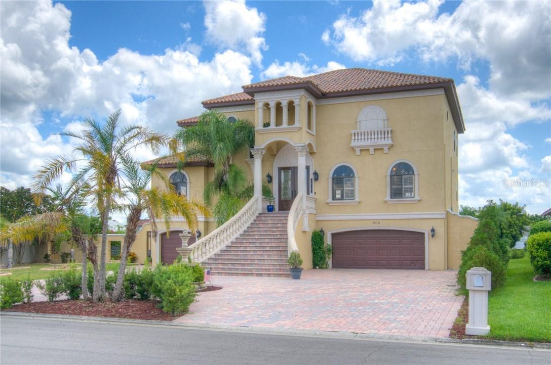 804 Chipaway Dr., Apollo Beach, FL 33572