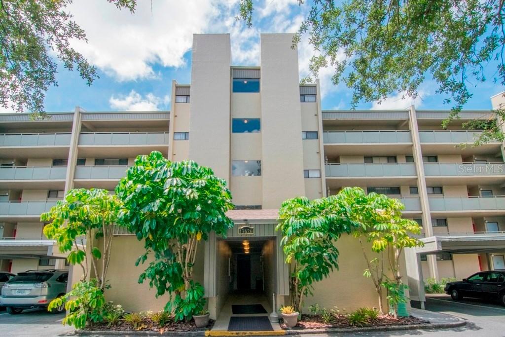 13626 Greenfield Dr. #402, Tampa, FL 33618