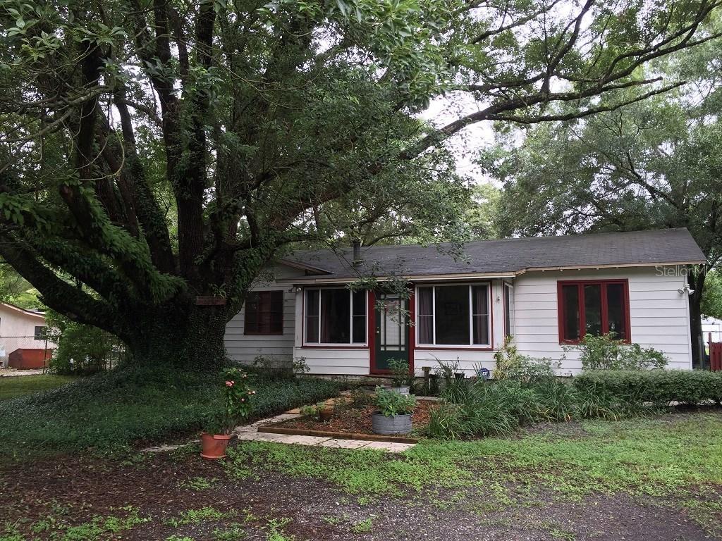 16122 Hanna Rd., Lutz, FL 33549