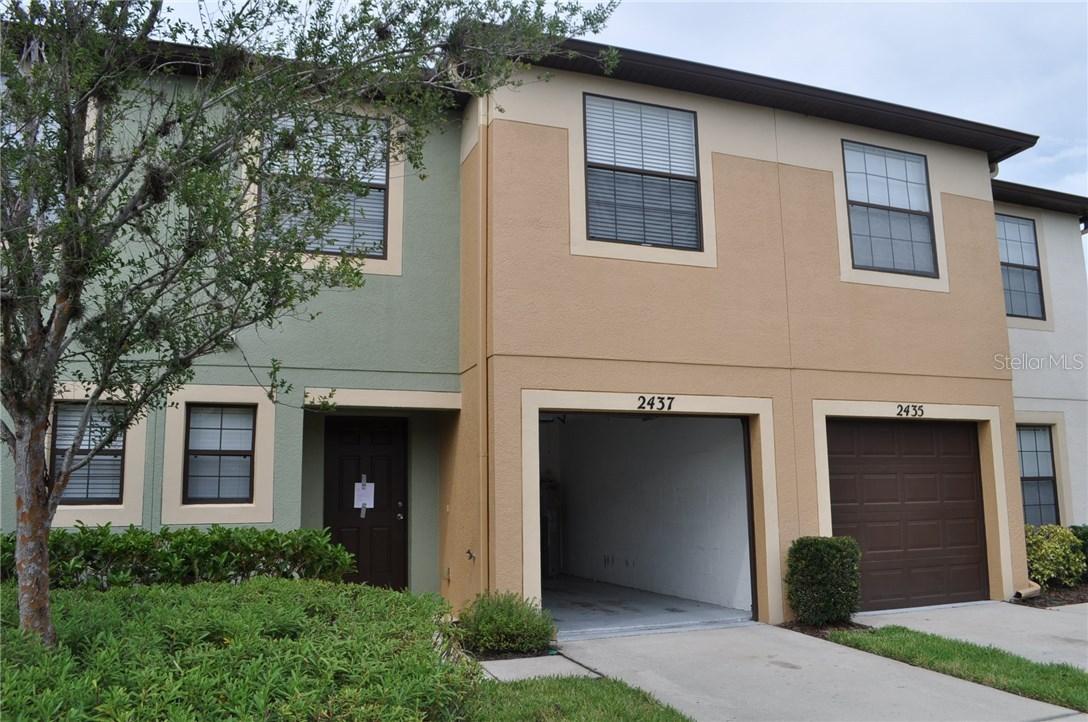 2437 Hibiscus Bay Ln., Brandon, FL 33511