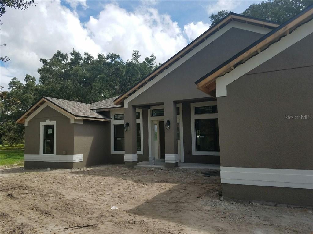 27717 Century Oaks Ct., Dade City, FL 33525