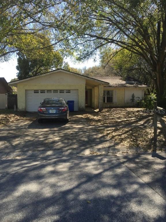 806 Gateway Ln., Tampa, FL 33613