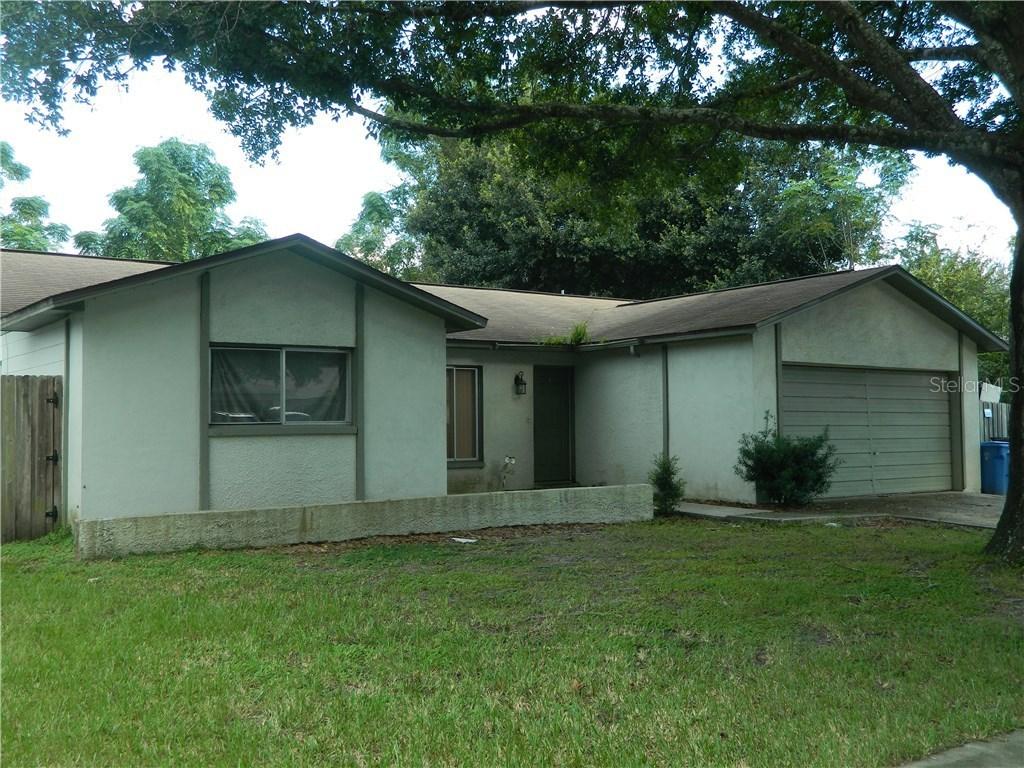 303 Silverhill Dr., Valrico, FL 33594