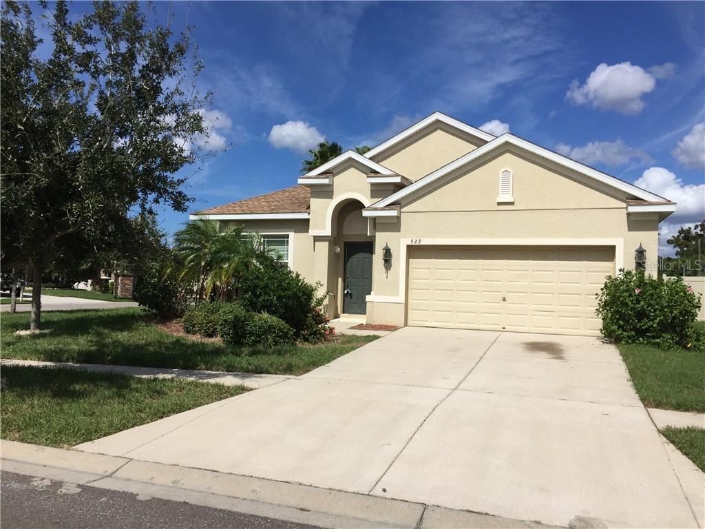 923 Fern Leaf Dr., Ruskin, FL 33570