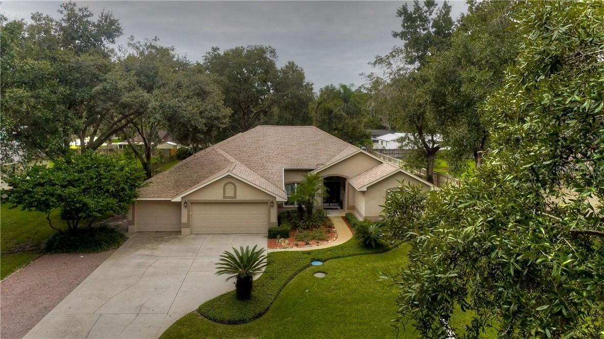 428 Loch Devon Dr., Lutz, FL 33548