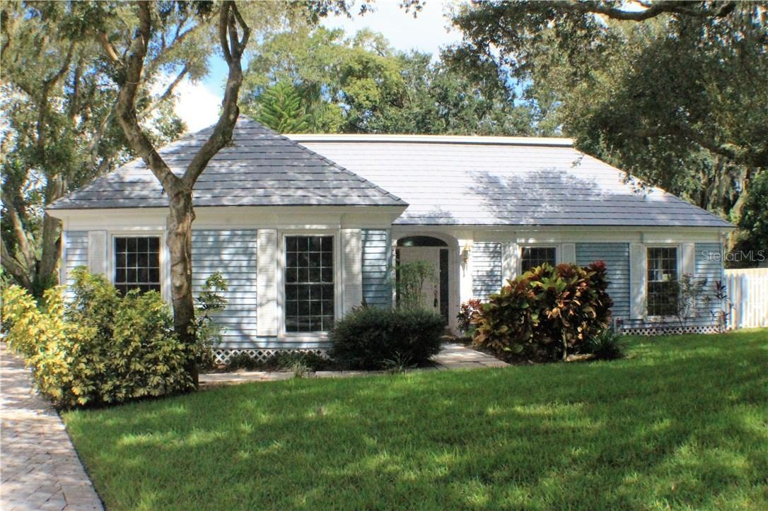 15926 Nottinghill Dr., Lutz, FL 33548