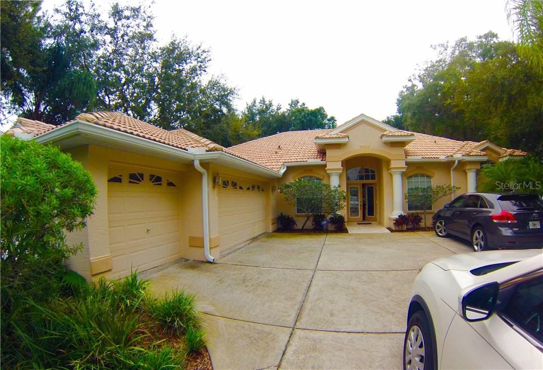 1217 Oxbridge Dr., Lutz, FL 33549