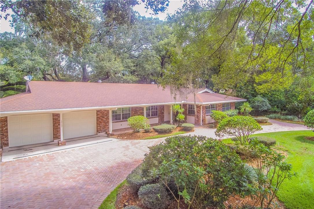 12137 Riverhills Dr., Tampa, FL 33617