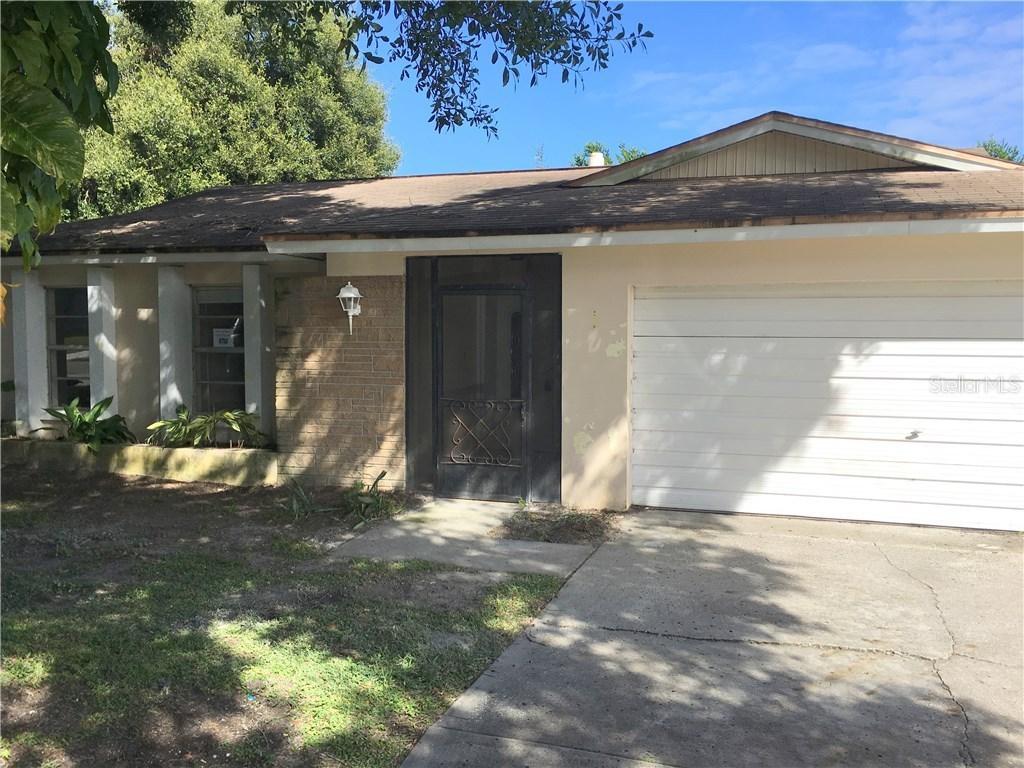 2216 Whitney Pl., Valrico, FL 33594
