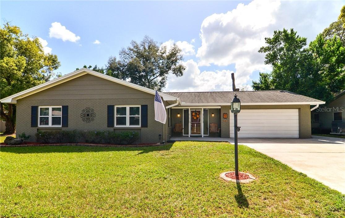 515 Julie Ln., Brandon, FL 33511