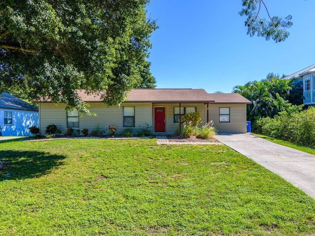 2607 Manatee Harbor Dr., Ruskin, FL 33570