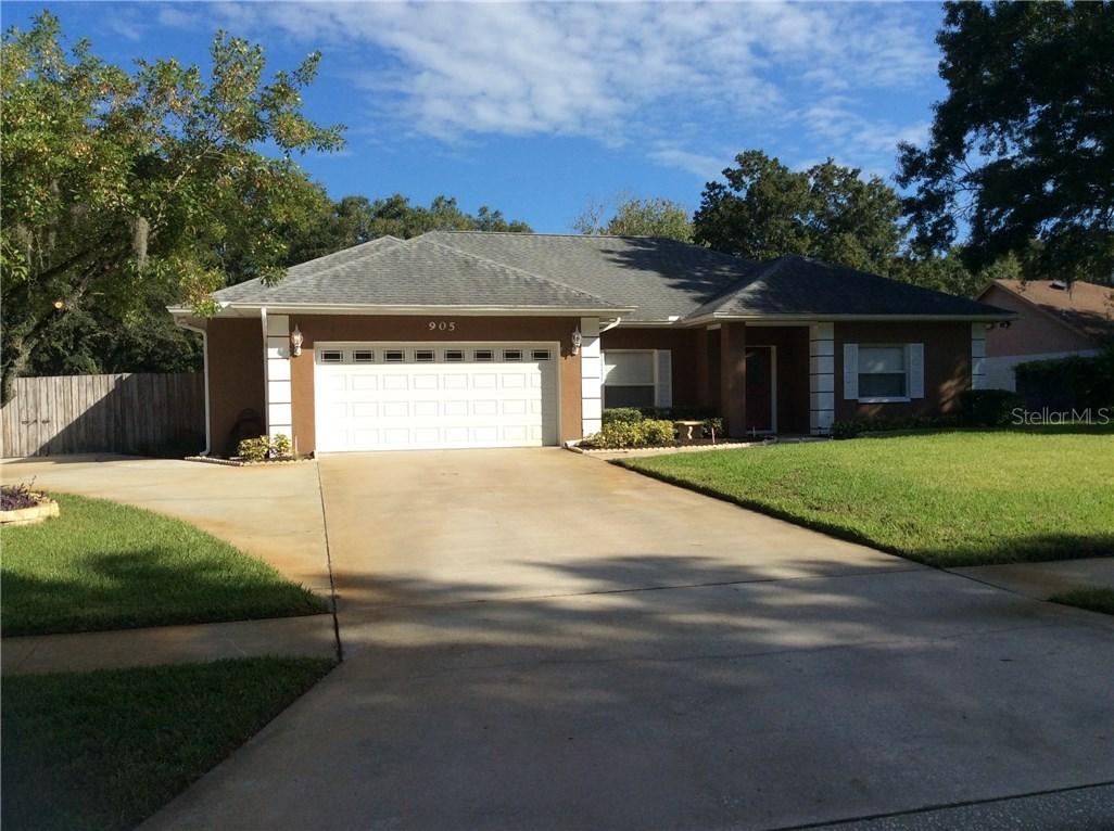 905 Hollyshore Dr., Lutz, FL 33548
