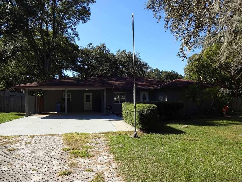 404 Old Mulrennan Rd., Valrico, FL 33594