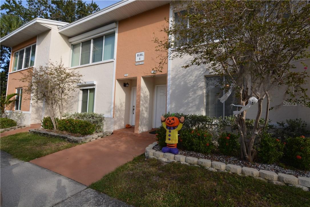 563 99th Ave. #103, St Petersburg, FL 33702