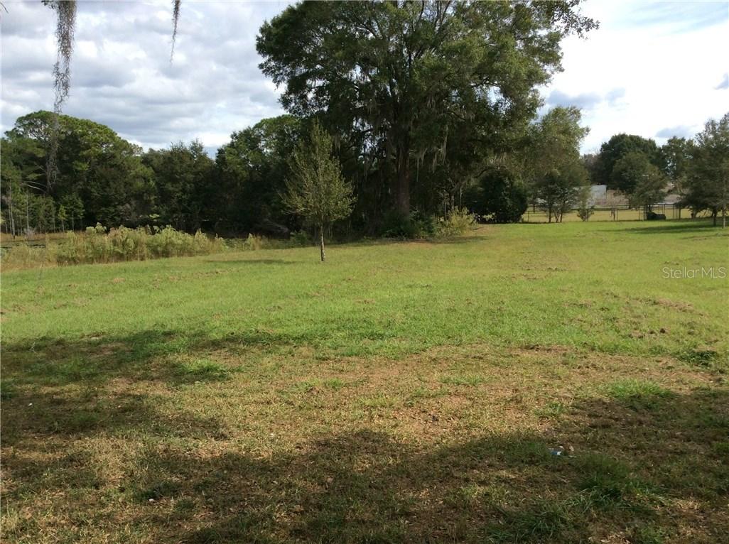 2108 Green Meadow Dr., Lutz, FL 33645