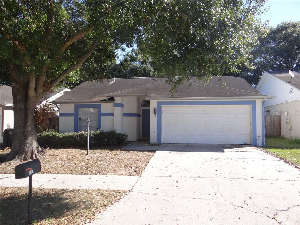 215 Belfort Pl., Valrico, FL 33594