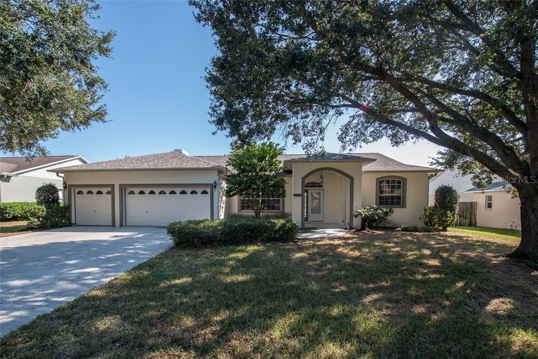 2707 Bent Leaf Dr., Valrico, FL 33594