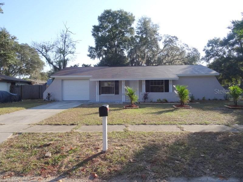 1301 Willow Valley Dr., Brandon, FL 33510