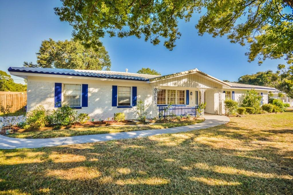 3205 S Kings Ave., Brandon, FL 33511