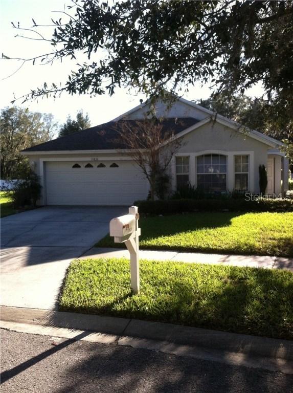 15826 Stags Leap Dr., Lutz, FL 33559