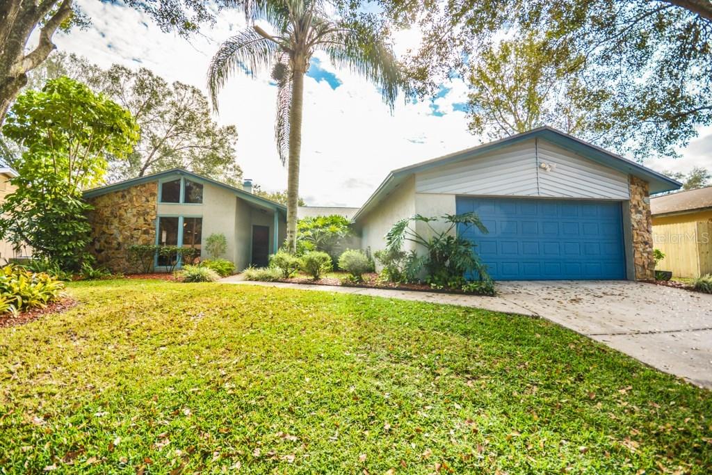 2305 Windsor Oaks Ave., Lutz, FL 33549