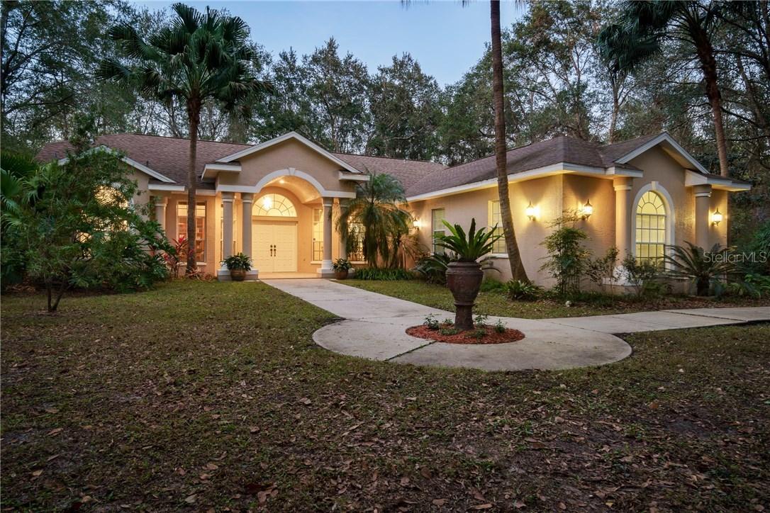 27109 Country Oak Dr., Brooksville, FL 34602