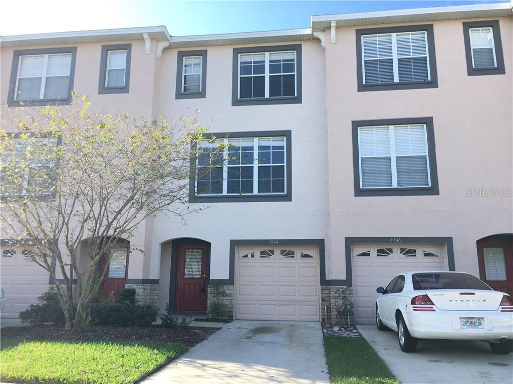 2544 Middleton Grove Dr., Brandon, FL 33511