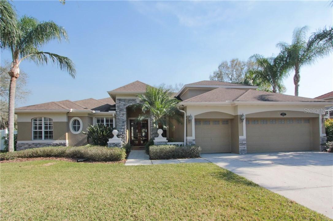 2122 Chestnut Forest Dr., Tampa, FL 33618