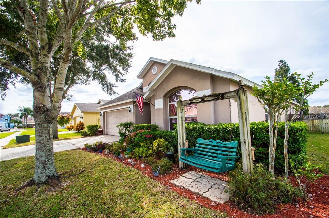 29734 Fog Hollow Dr., Wesley Chapel, FL 33543