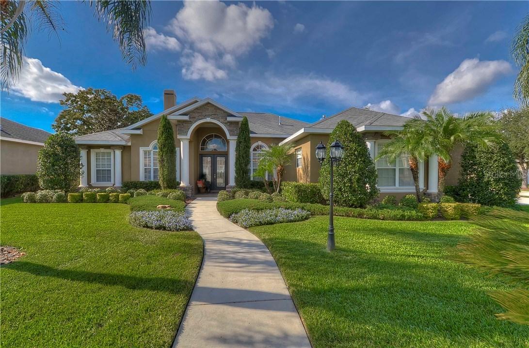 1208 Carriage Park Dr., Valrico, FL 33594
