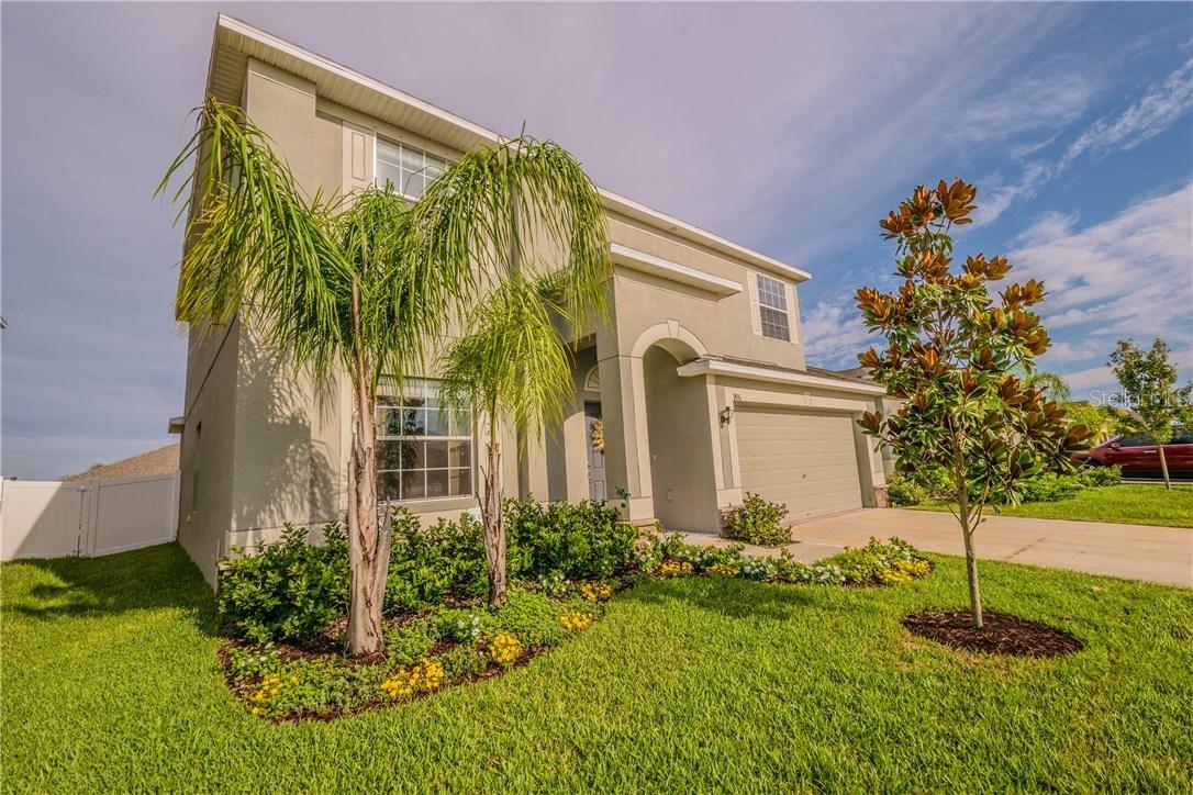 906 Meadow Glade Dr., Ruskin, FL 33573