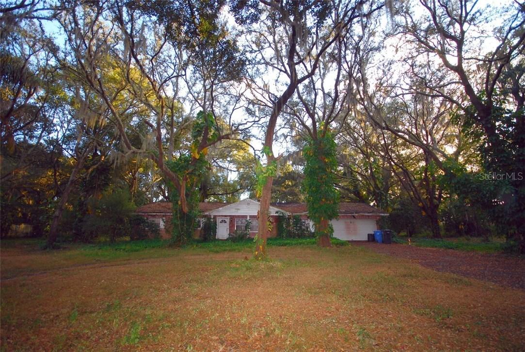 11029 Clay Pit Rd., Tampa, FL 33610