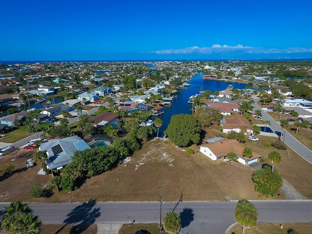 6304 Spanish Main Dr., Apollo Beach, FL 33572