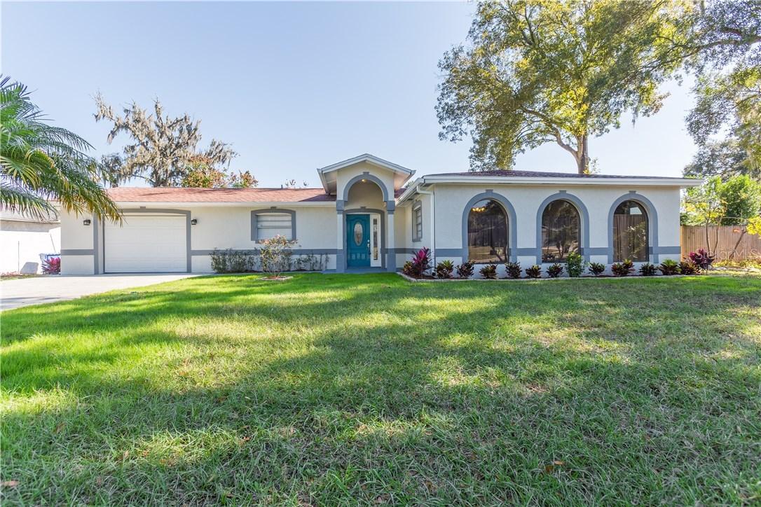 903 Knight St., Seffner, FL 33584