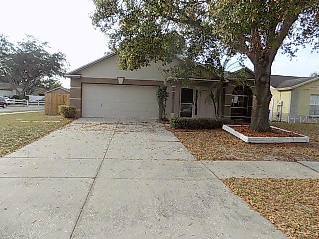 310 Crayford Pl., Valrico, FL 33594