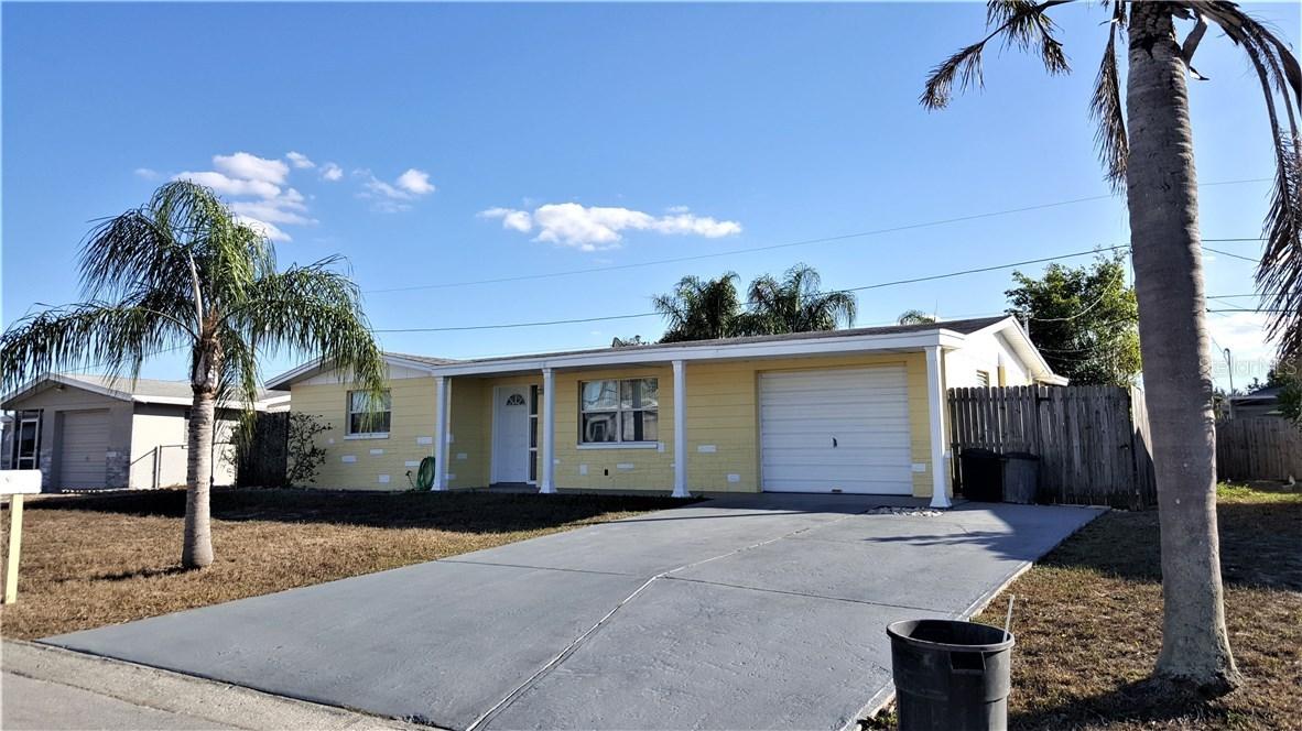 4940 Colonnade Ave., Holiday, FL 34690