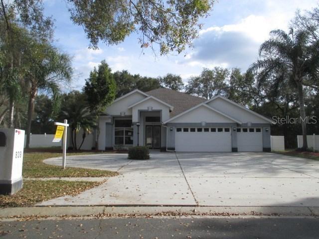 808 Brooker Village Cir., Lutz, FL 33548